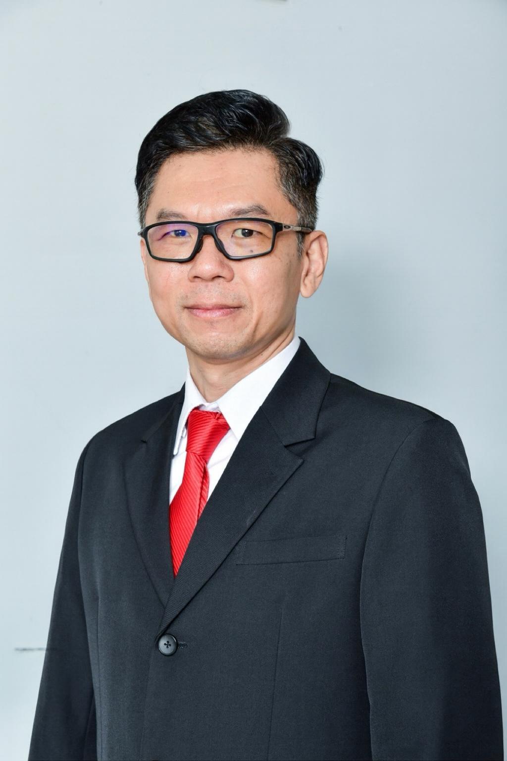 廷坤 Linus