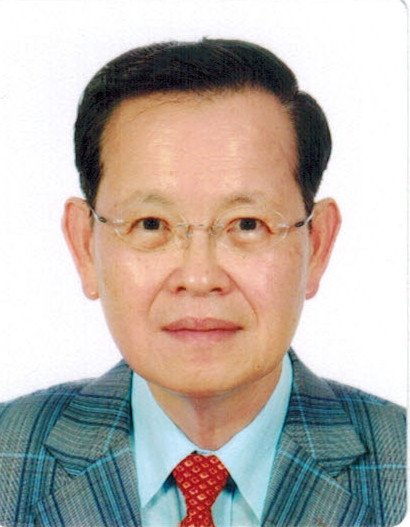 新治博士